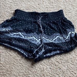 No boundaries shorts women’s small